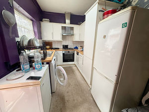 Kitchen- click for photo gallery